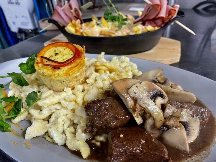 Restaurant alsacien : carpes frites, fleischkiechles du Thurtàl et burgers signature à Bitschwiller vers Thann Wittelsheim 5