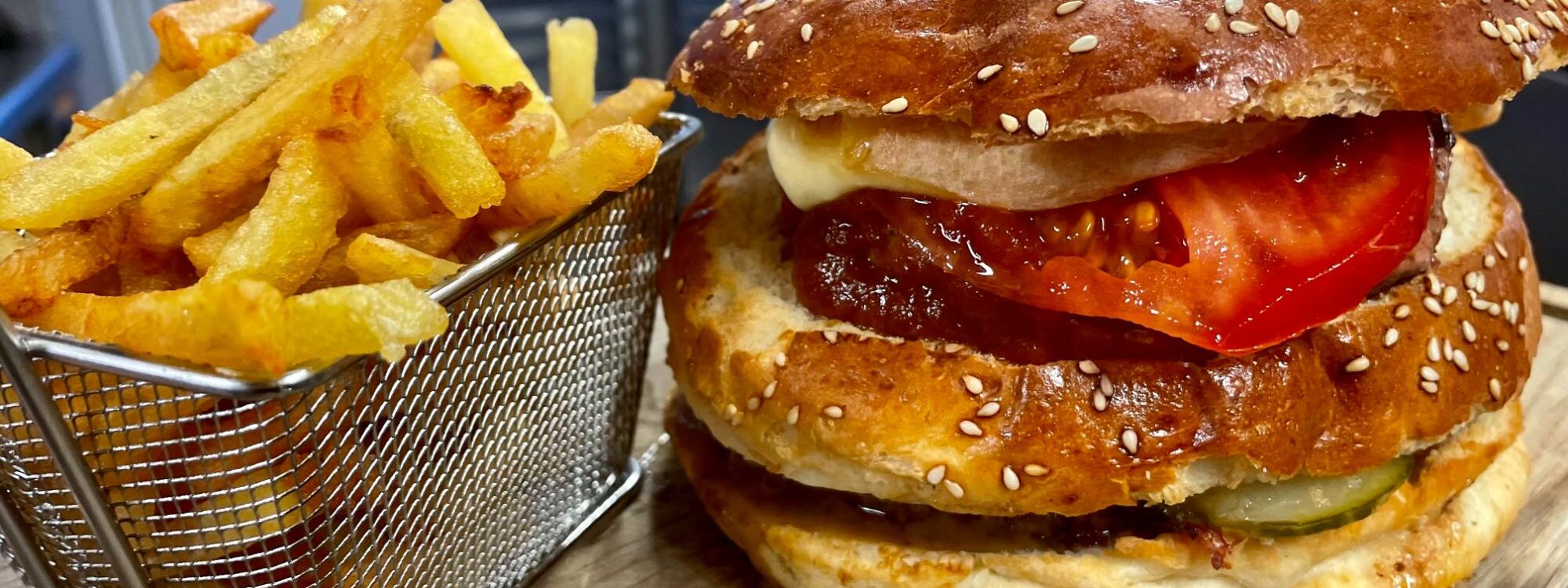 Restaurant alsacien : carpes frites, fleischkiechles du Thurt&agrave;l et burgers signature &agrave; Bitschwiller vers Thann Riedisheim